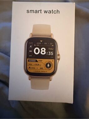 Smart Watch in Black. Fashion Fitness Tracker